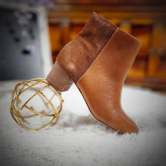 Crown Vintage Two-Toned Heeled Boots Size 8.5M - Picture 1 of 15